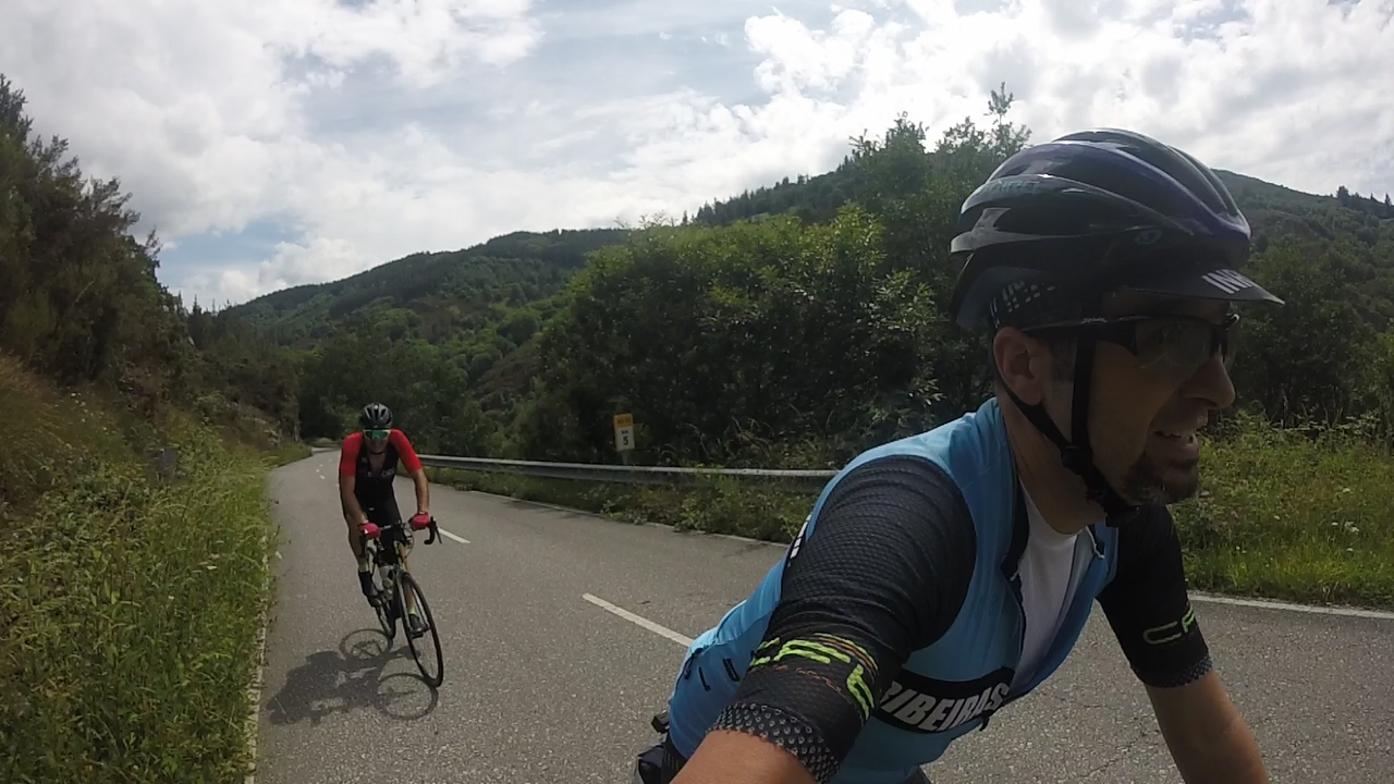 Oscar and me, on the climb to Villanueva de Oscos, after lunch