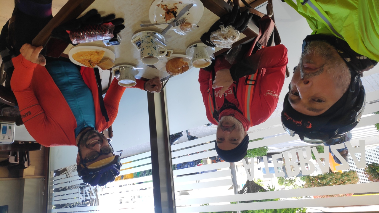 Dani, Edgar and me, sitting at our breakfast table
