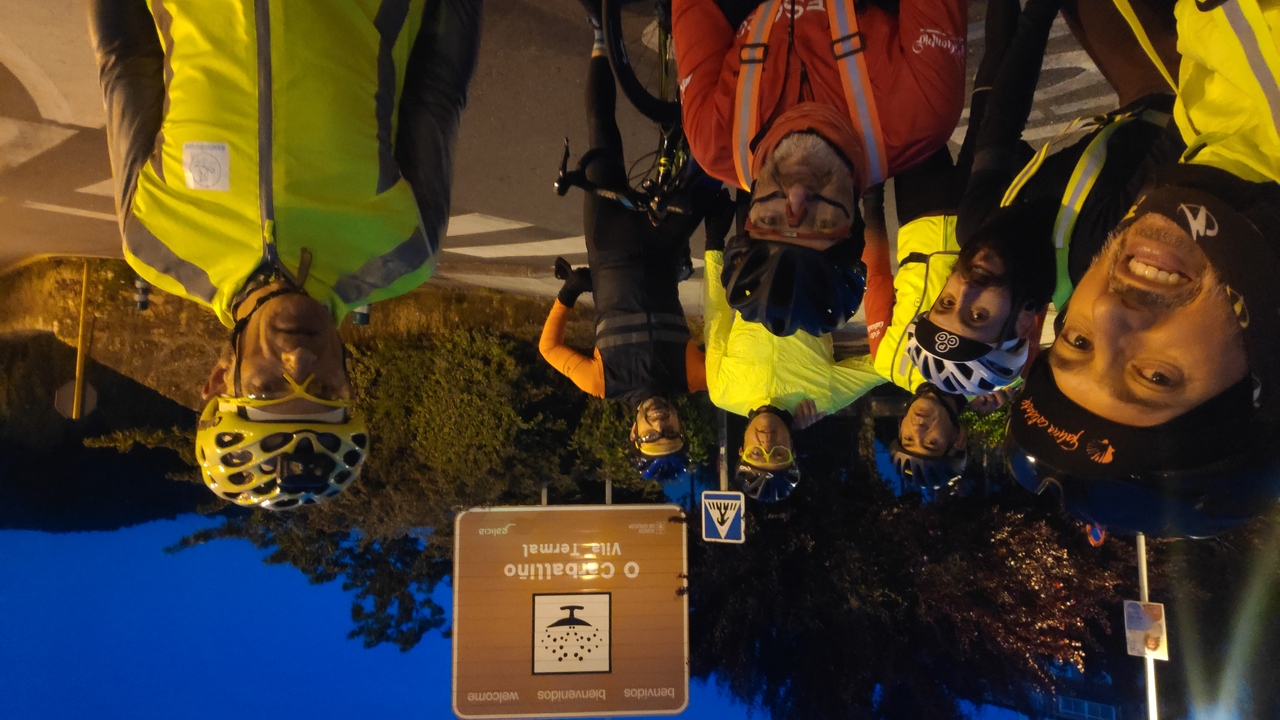 Group 'proof' photo at the entrance of O Carballiño
