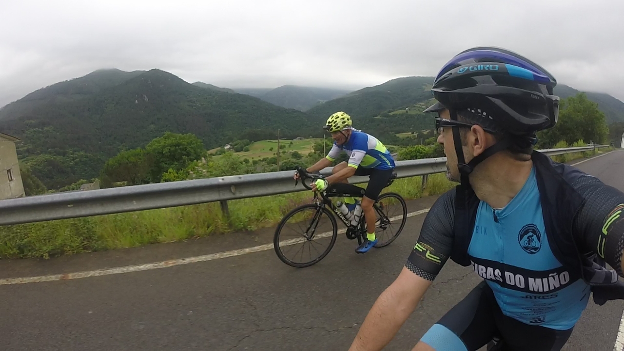 Manuel and me, on our way down to Navia, enjoying the views to our right