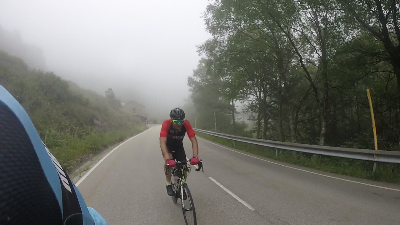 Oscar, riding behind me at the start of the first of the fog banks we crossed on our way up to Alto da Garganta for the second time