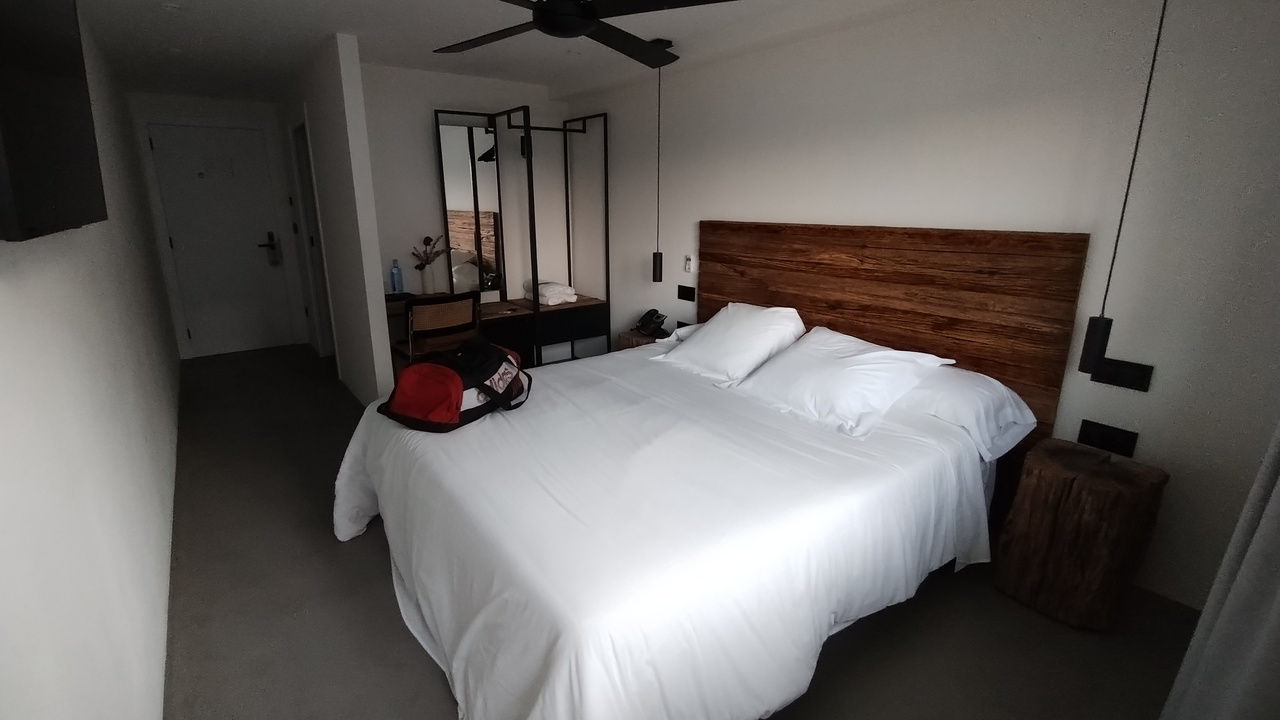 A picture of my room for friday night at After Surf in Bastiagueiro