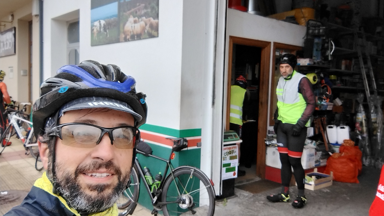Me and Dani, at the shop in Friol, where we got our third stamp of the day