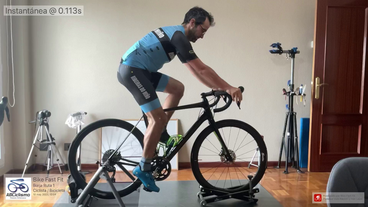Me on the synapse, at the bike fit studio, hands on the hoods, right leg almost completely straight.