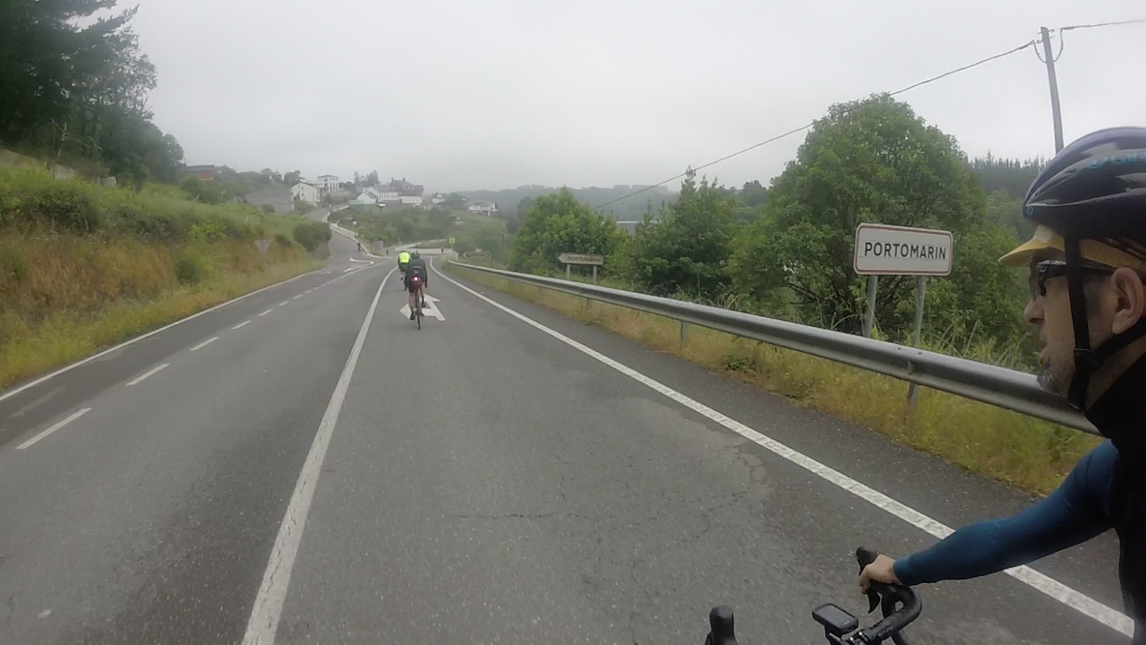 Arriving in Portomarin, I was behind Valentín and Roberto