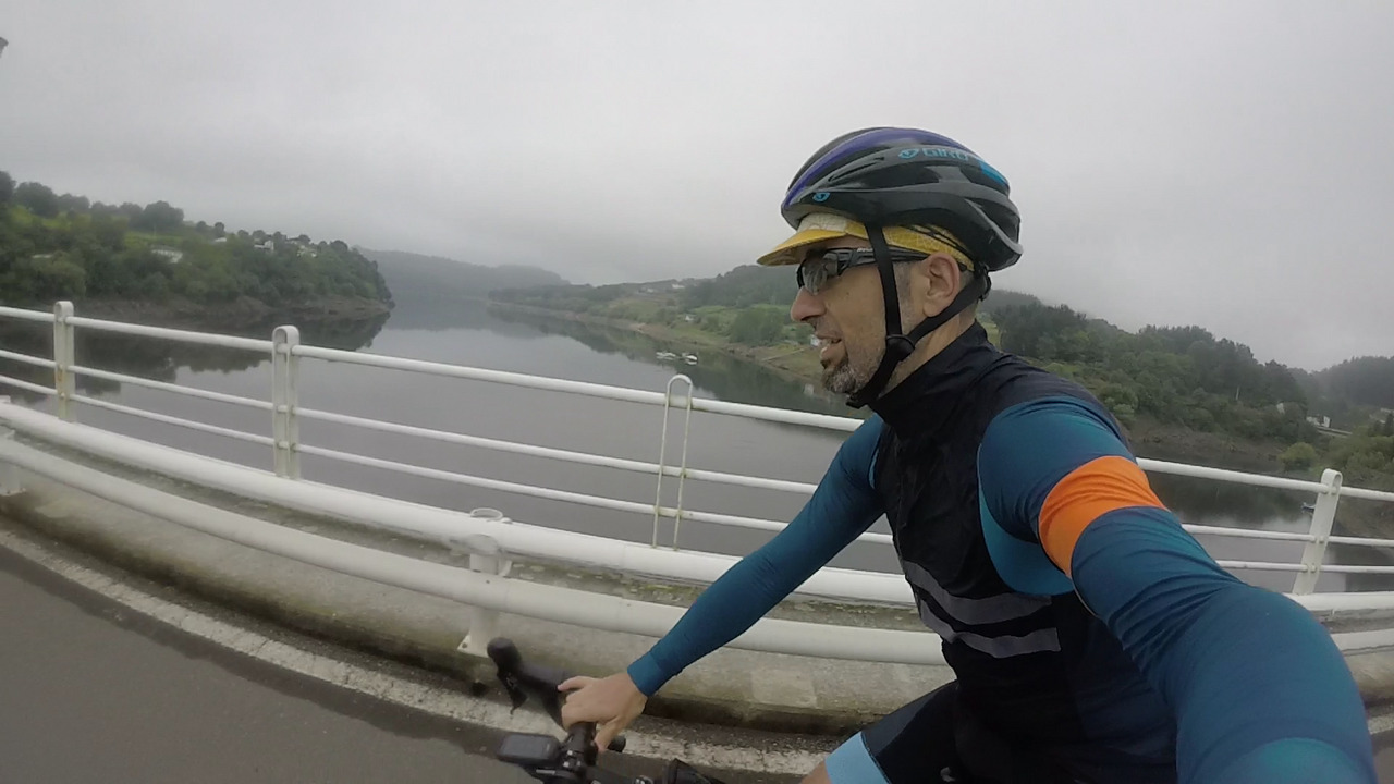 Selfie of myself crossing the Miño river