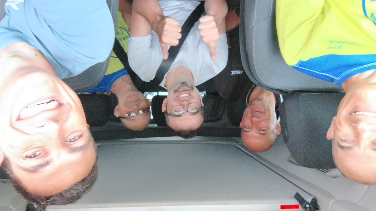 From left to right: Manolo, Dani, Me (thumbs up!), Felipe and Ferreiro, in the van and ready to start our little adventure