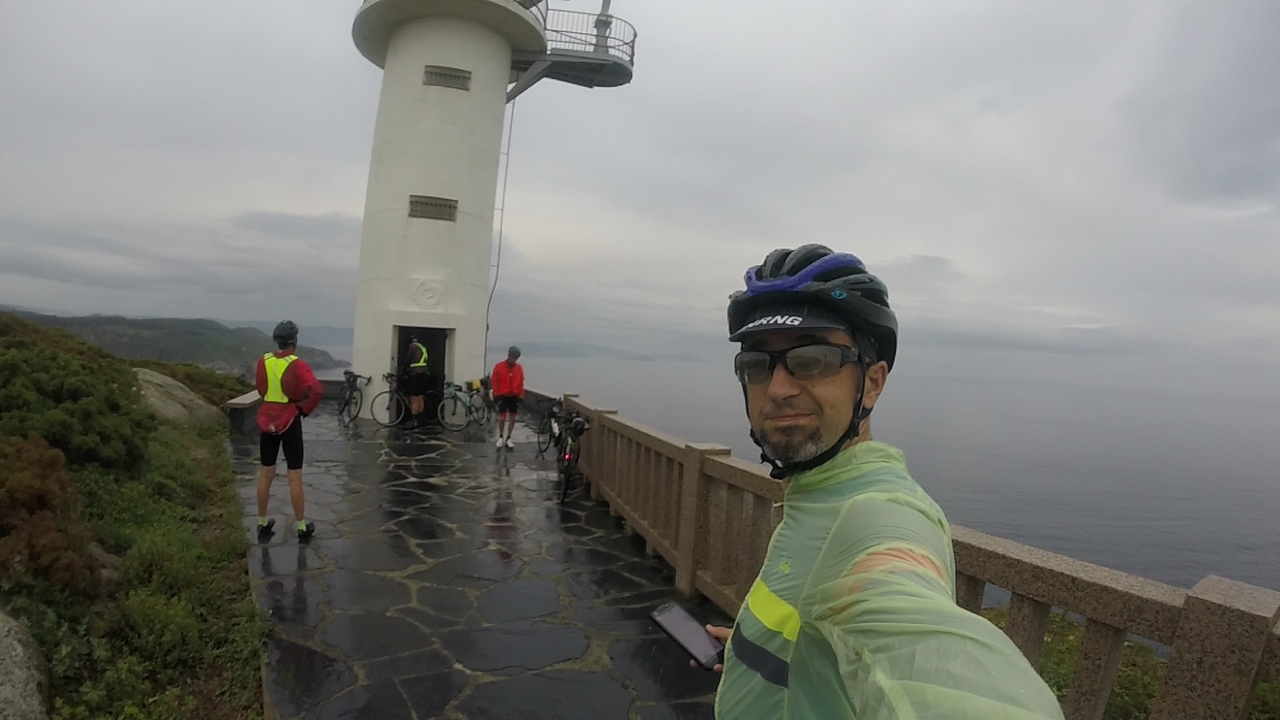 Selfie in front of the lighthouse at punta Roncadoira
