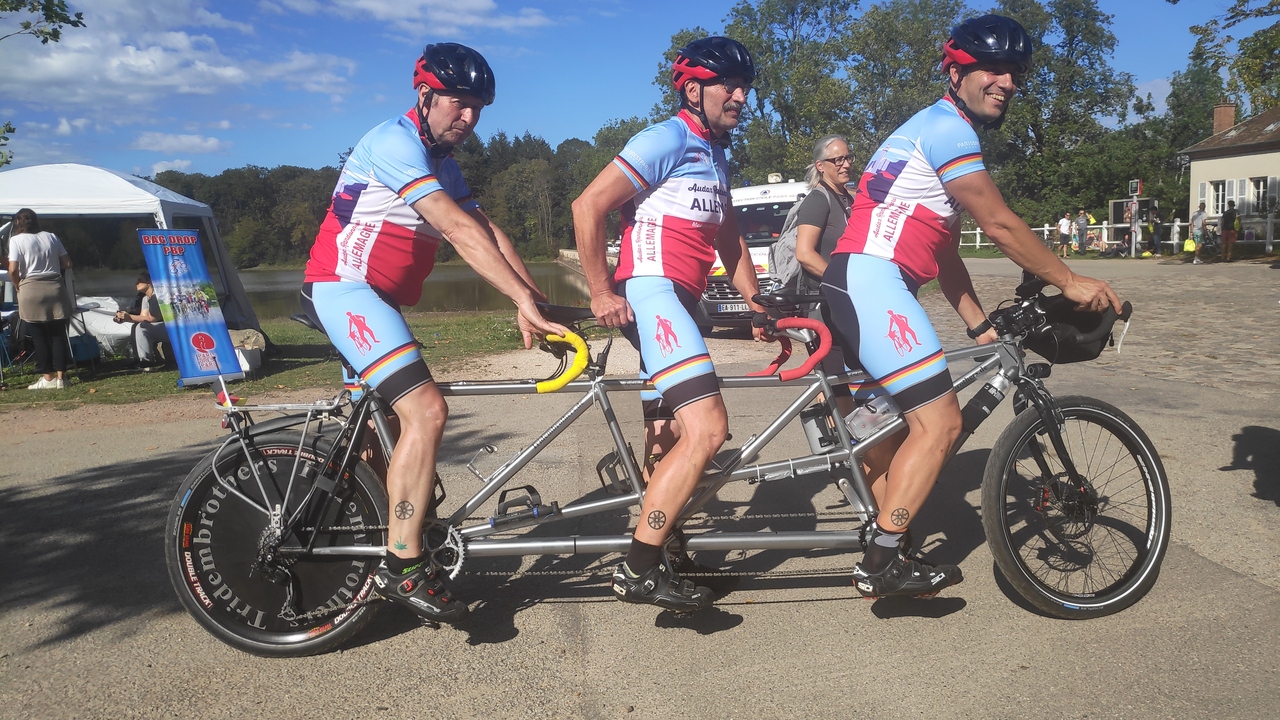 A triple tandem, or 'triplet', that was going to be ridden during PBP by a trio of germans, photo courtesy of my friend Dani