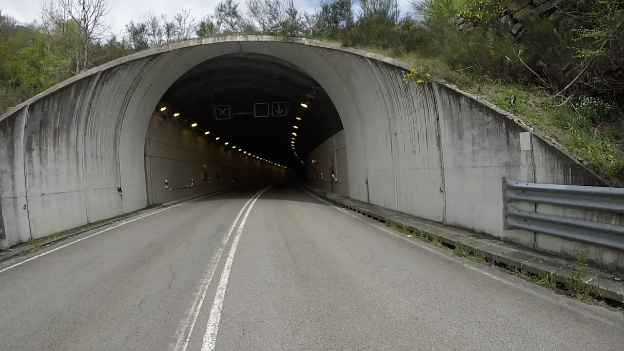 The entrance of Tunel de Rañadoiro